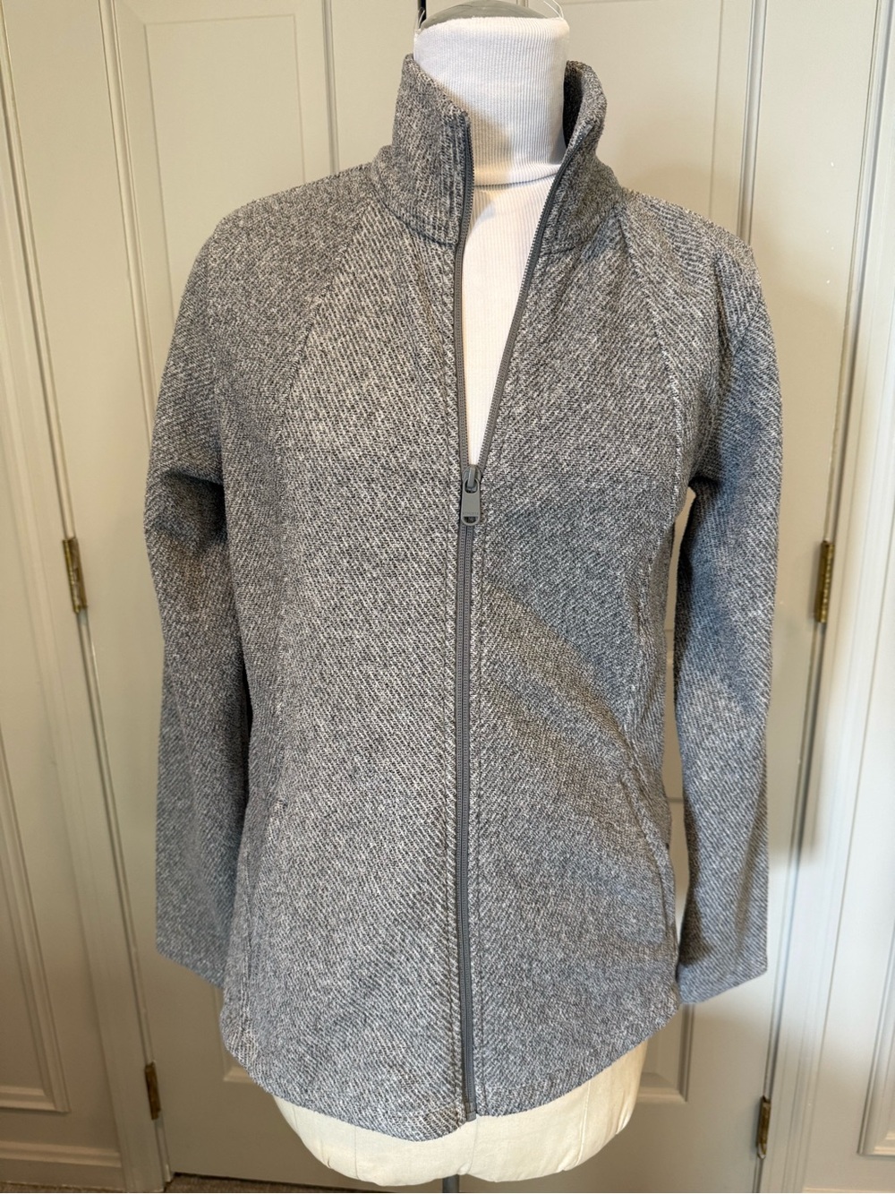 Athleta Gray Herringbone Stroll Fleece Full-Zip Women's Jacket Fitted Medium
